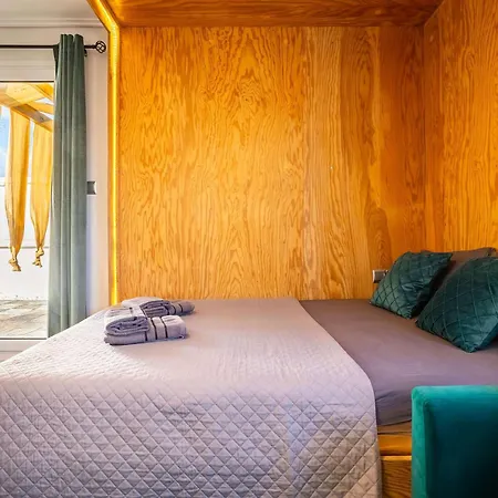 Urban Nest - Loft With Private Rooftop Garden Appartement *