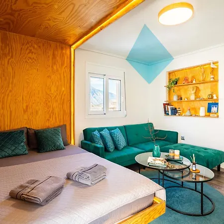 Appartement Urban Nest - Loft With Private Rooftop Garden Kalamáta