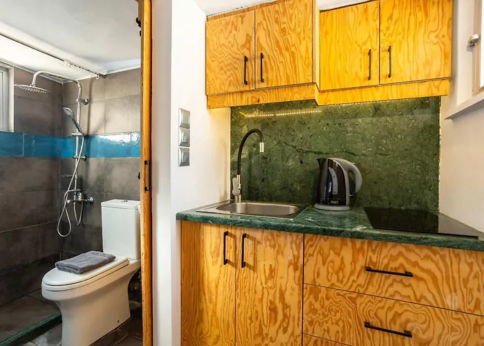 Urban Nest - Loft With Private Rooftop Garden * Kalamata