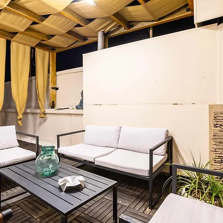Apartman Urban Nest - Loft With Private Rooftop Garden