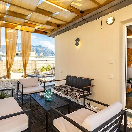 Apartman Urban Nest - Loft With Private Rooftop Garden *