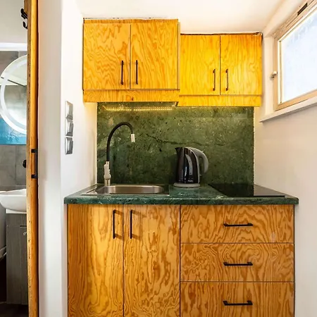 Apartman Urban Nest - Loft With Private Rooftop Garden *