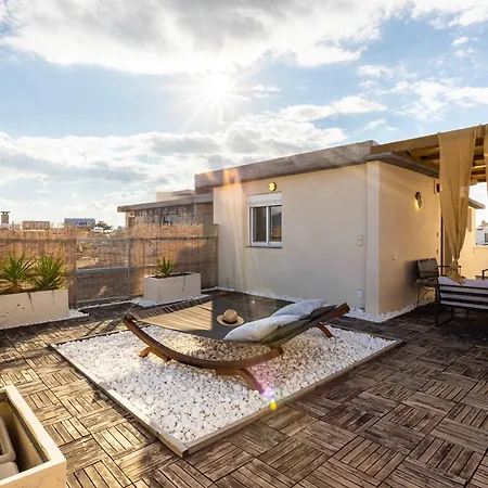 Apartman Urban Nest - Loft With Private Rooftop Garden