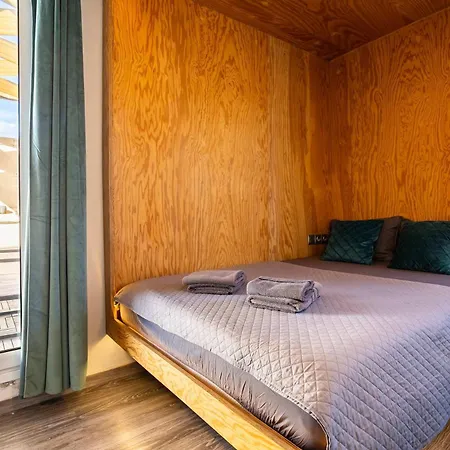 Urban Nest - Loft With Private Rooftop Garden Apartamento Kalamata